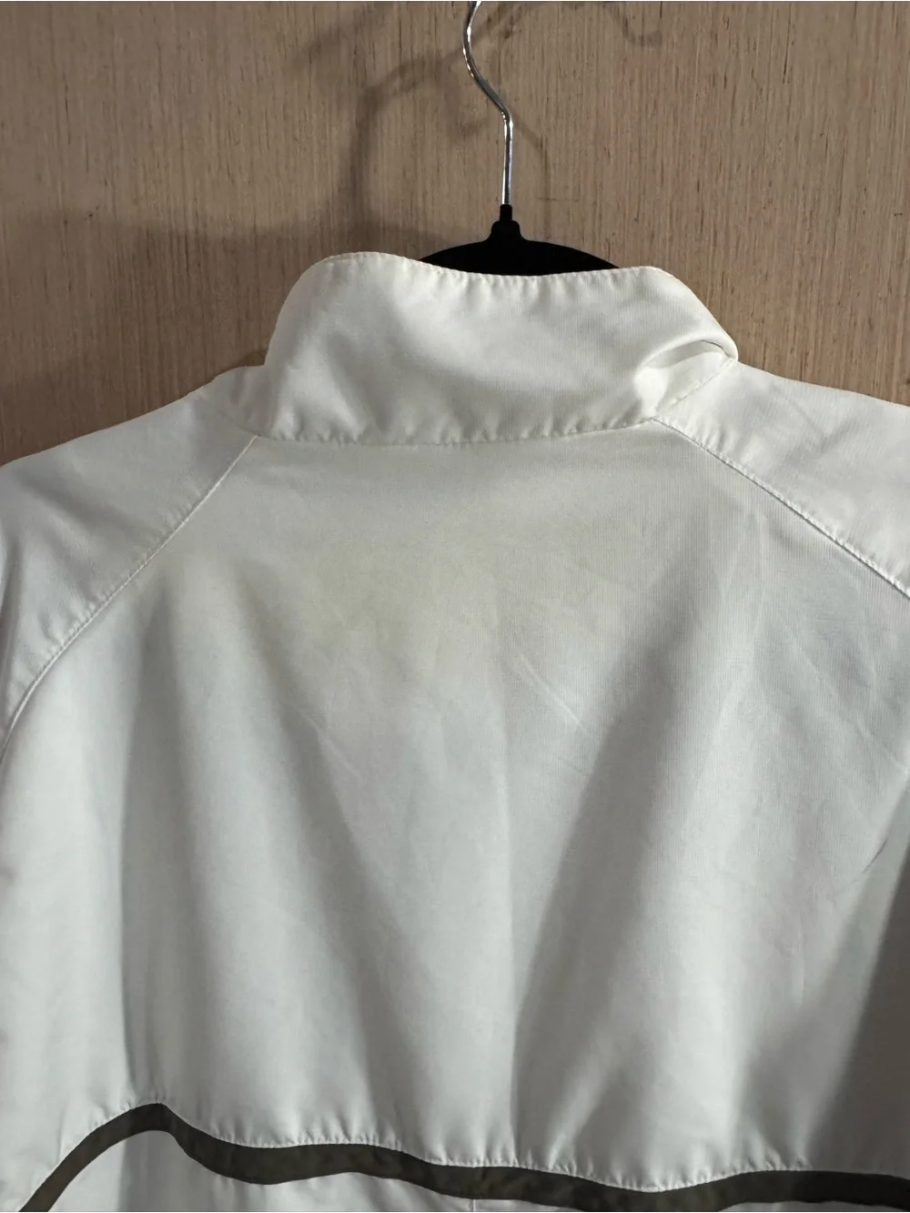 Men’s Vintage Nike Fit Dry White Track Windbreaker with Black Trim Size Large